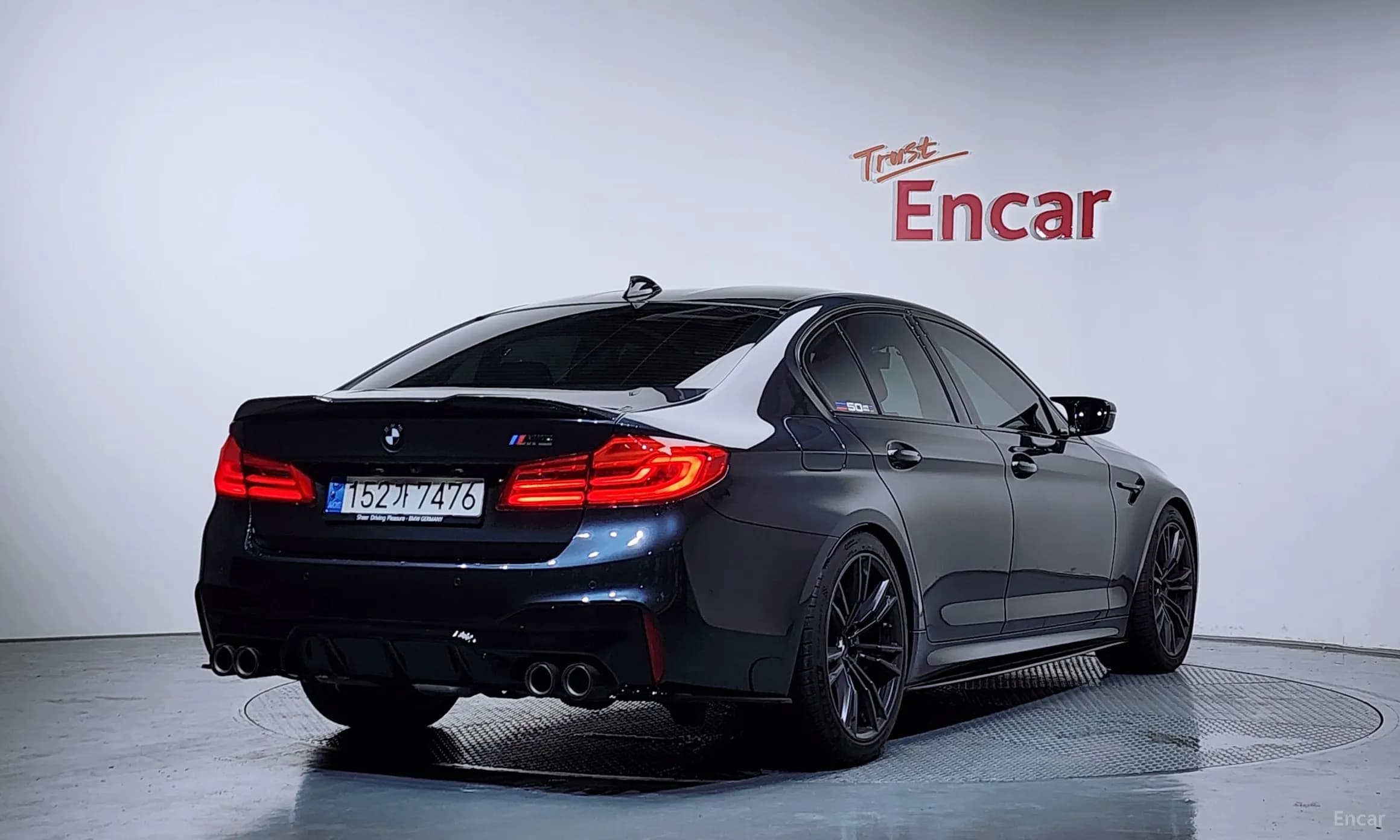 M5 (F90)