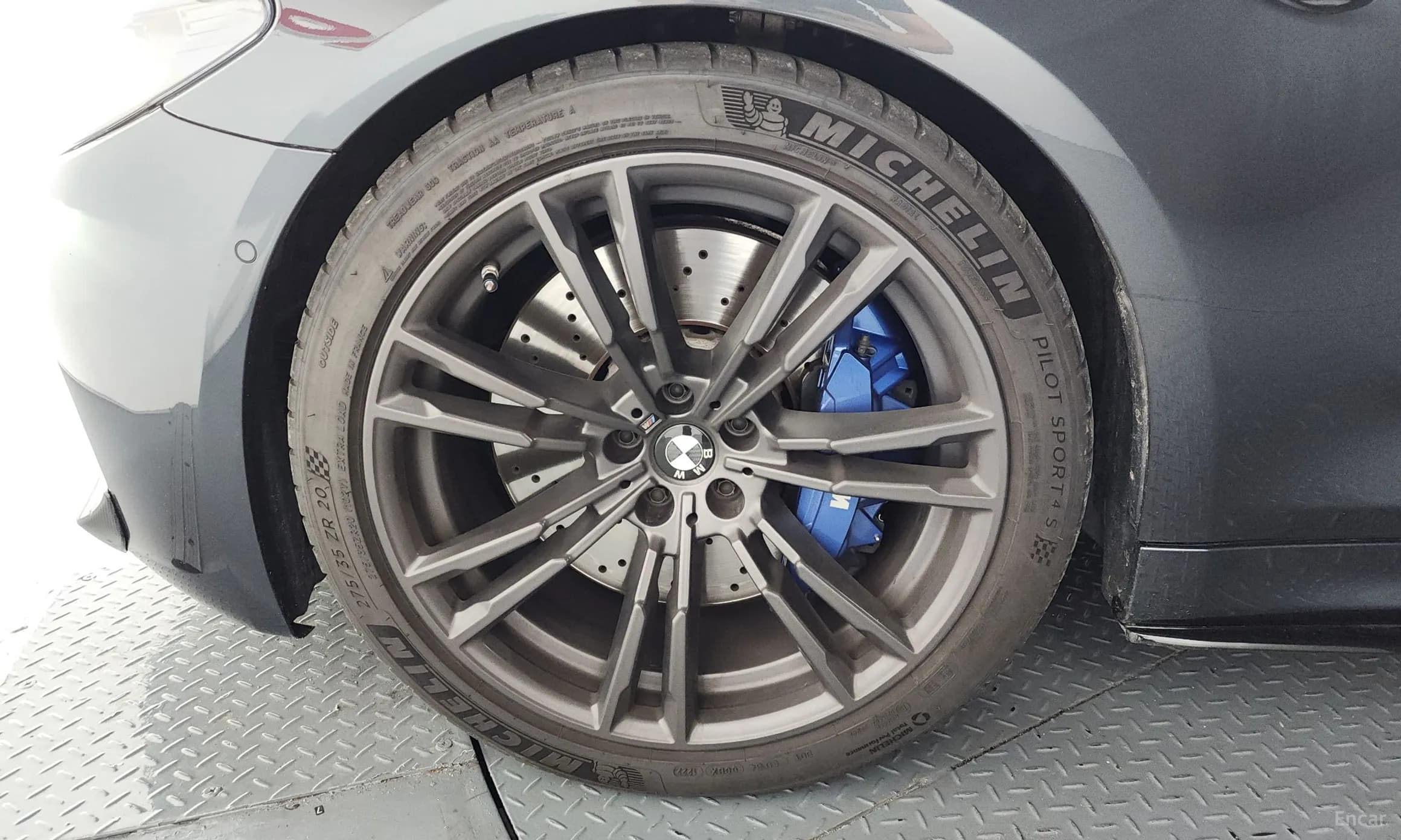 M5 (F90)