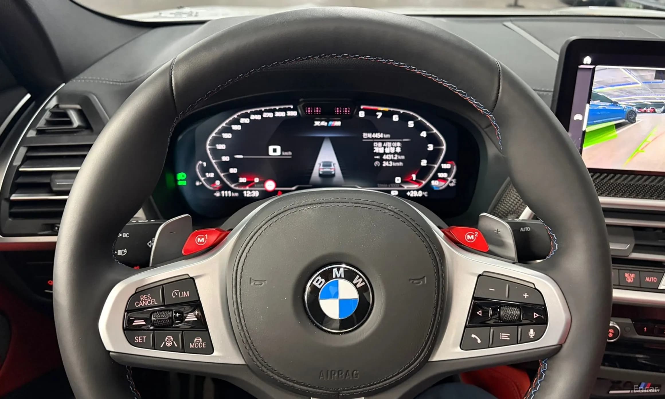 X4M (G02)