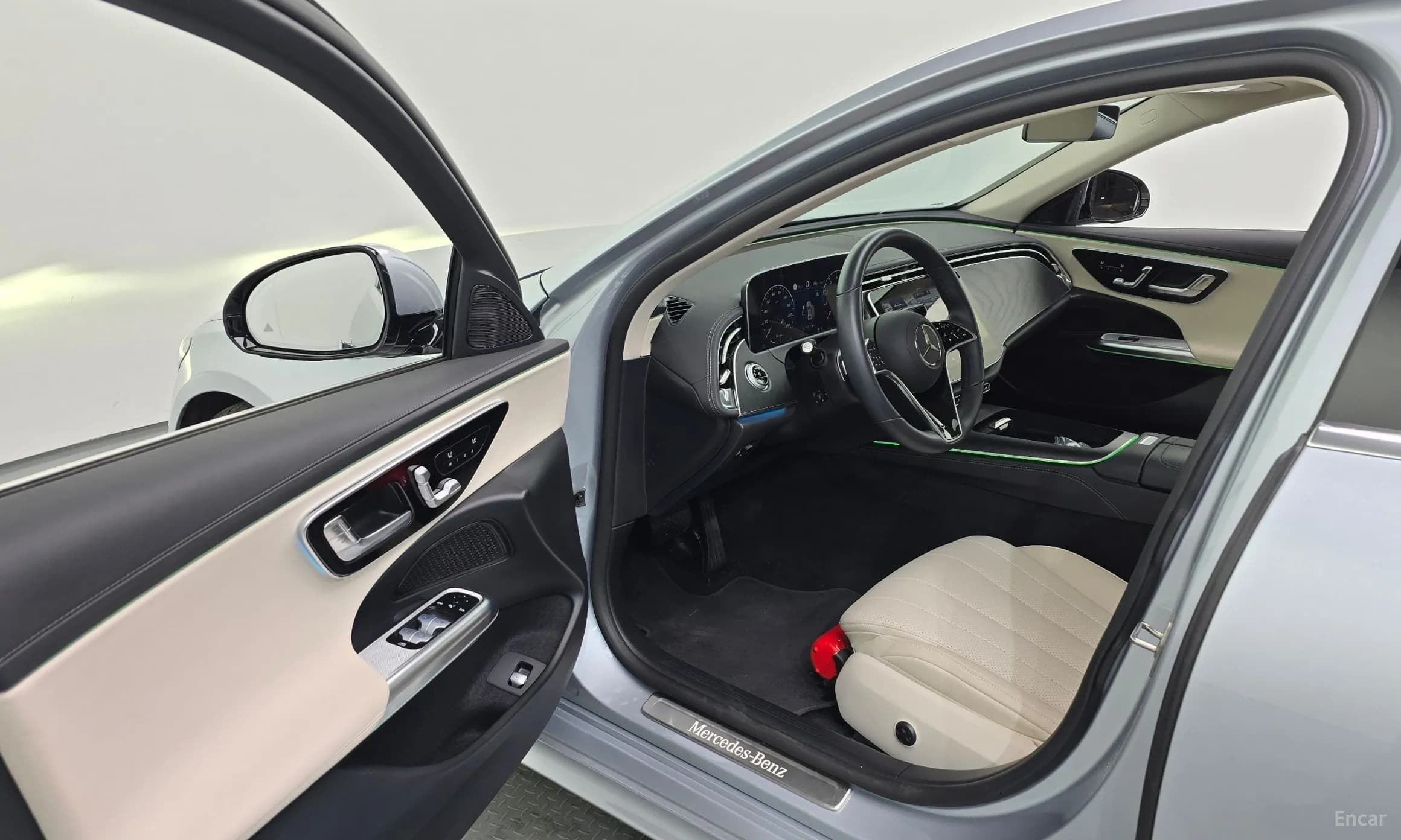 E-Class W214
