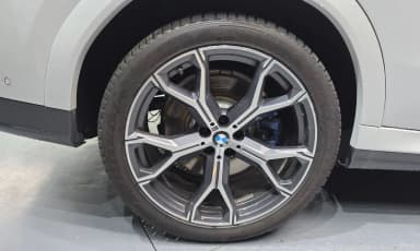X6 (G06)