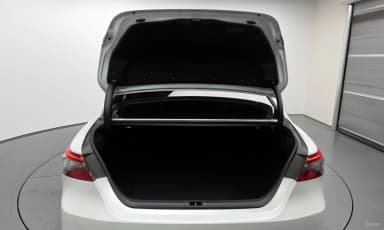 Camry (XV70)
