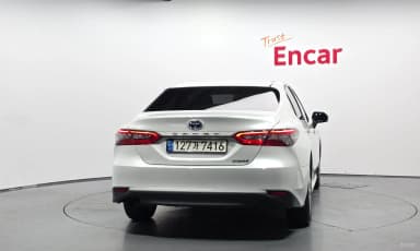 Camry (XV70)
