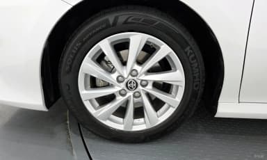 Camry (XV70)