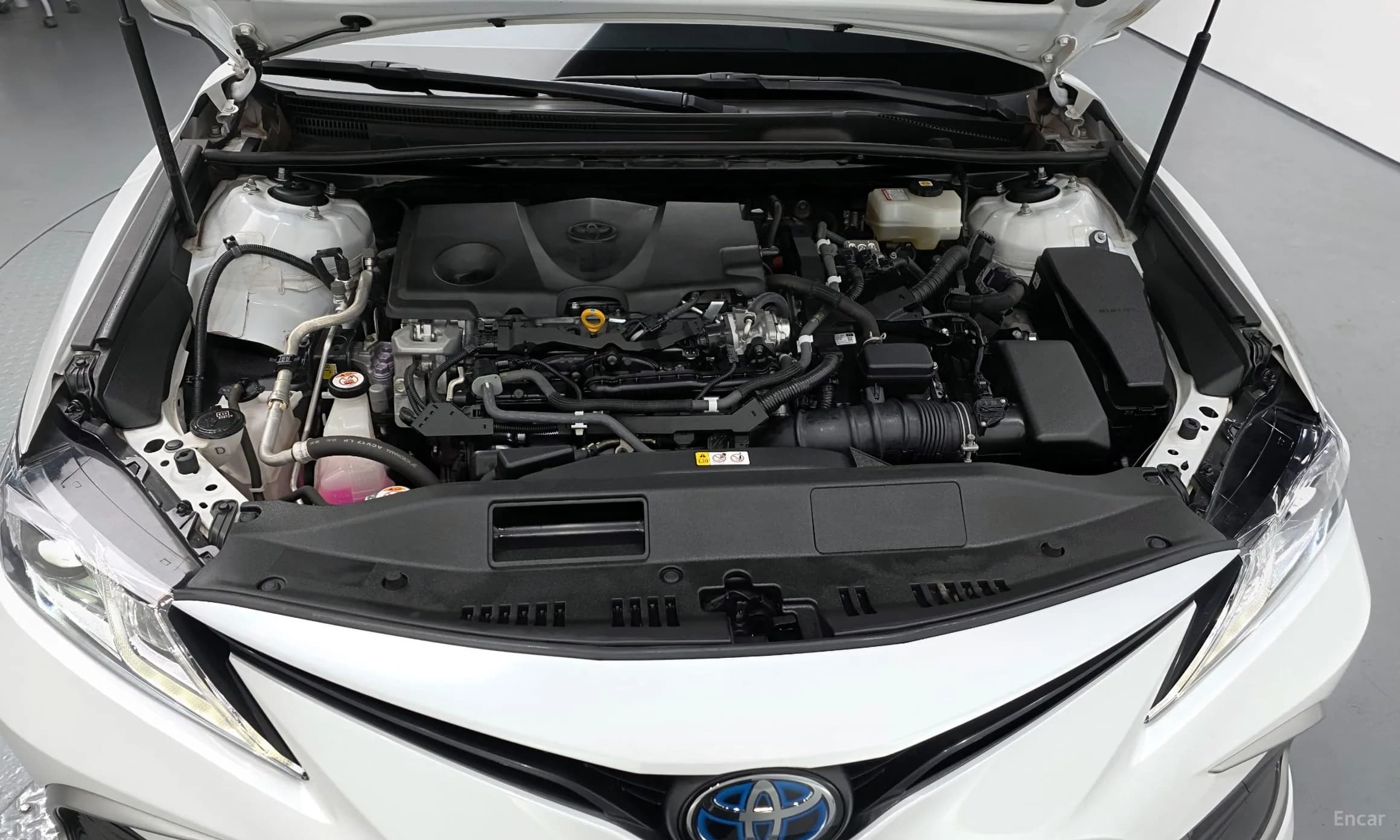 Camry (XV70)
