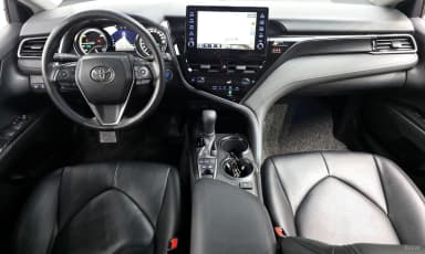 Camry (XV70)