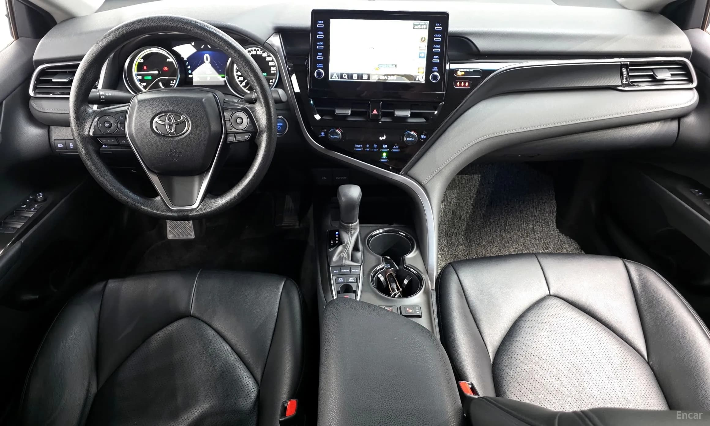 Camry (XV70)