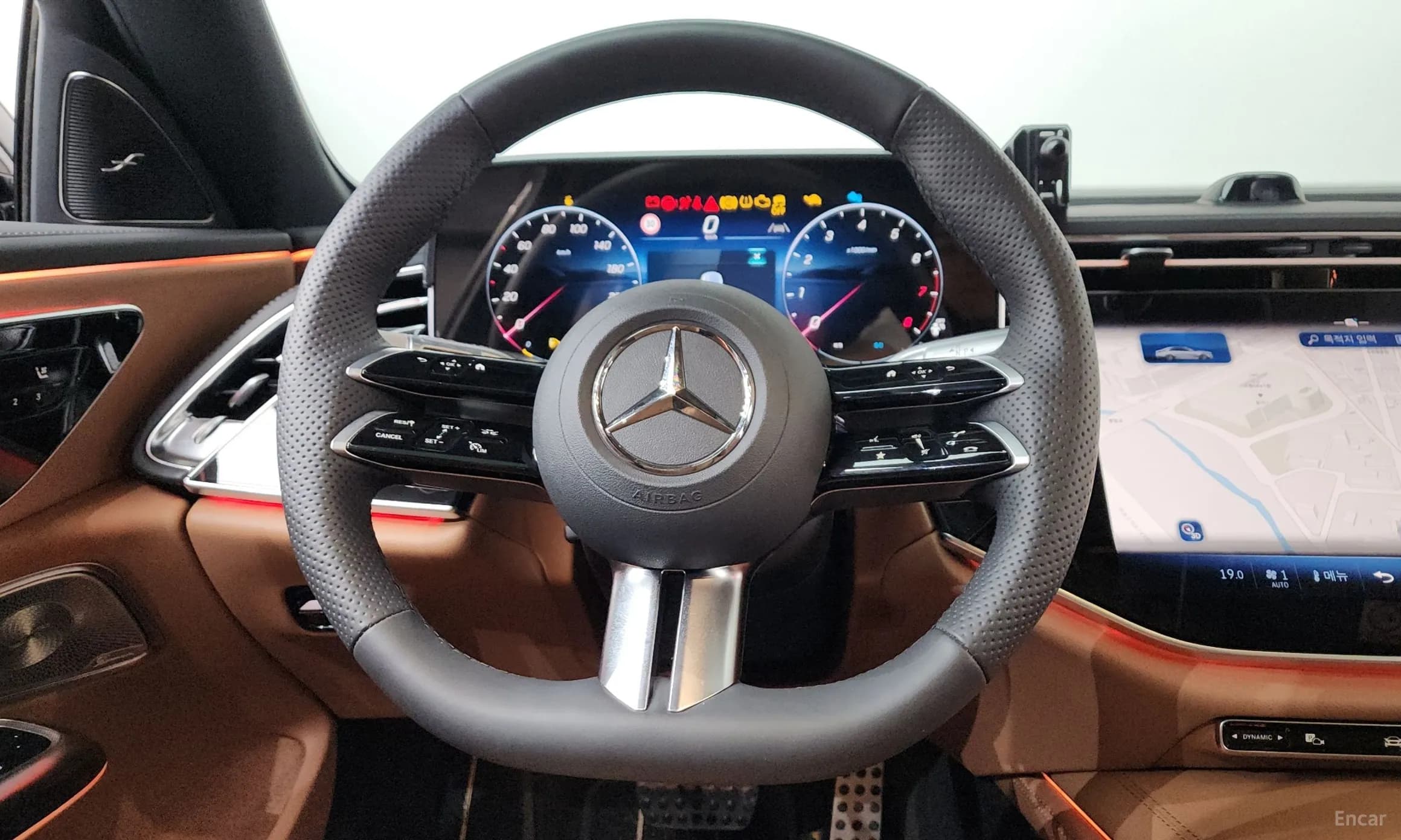 E-Class W214