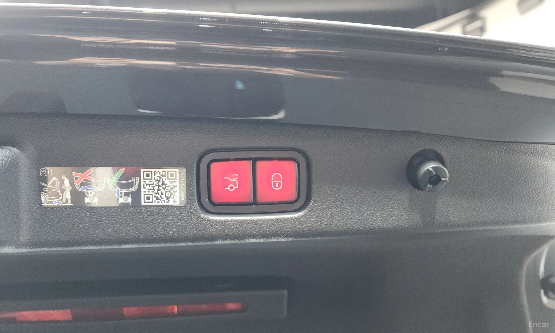 E-Class W214
