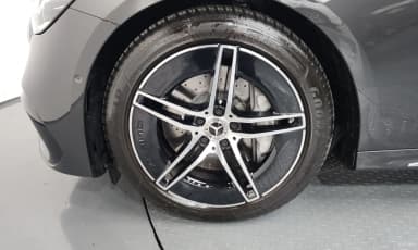 E-Class W214