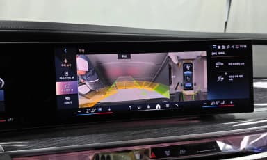 7 Series (G70)