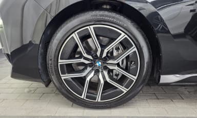 7 Series (G70)