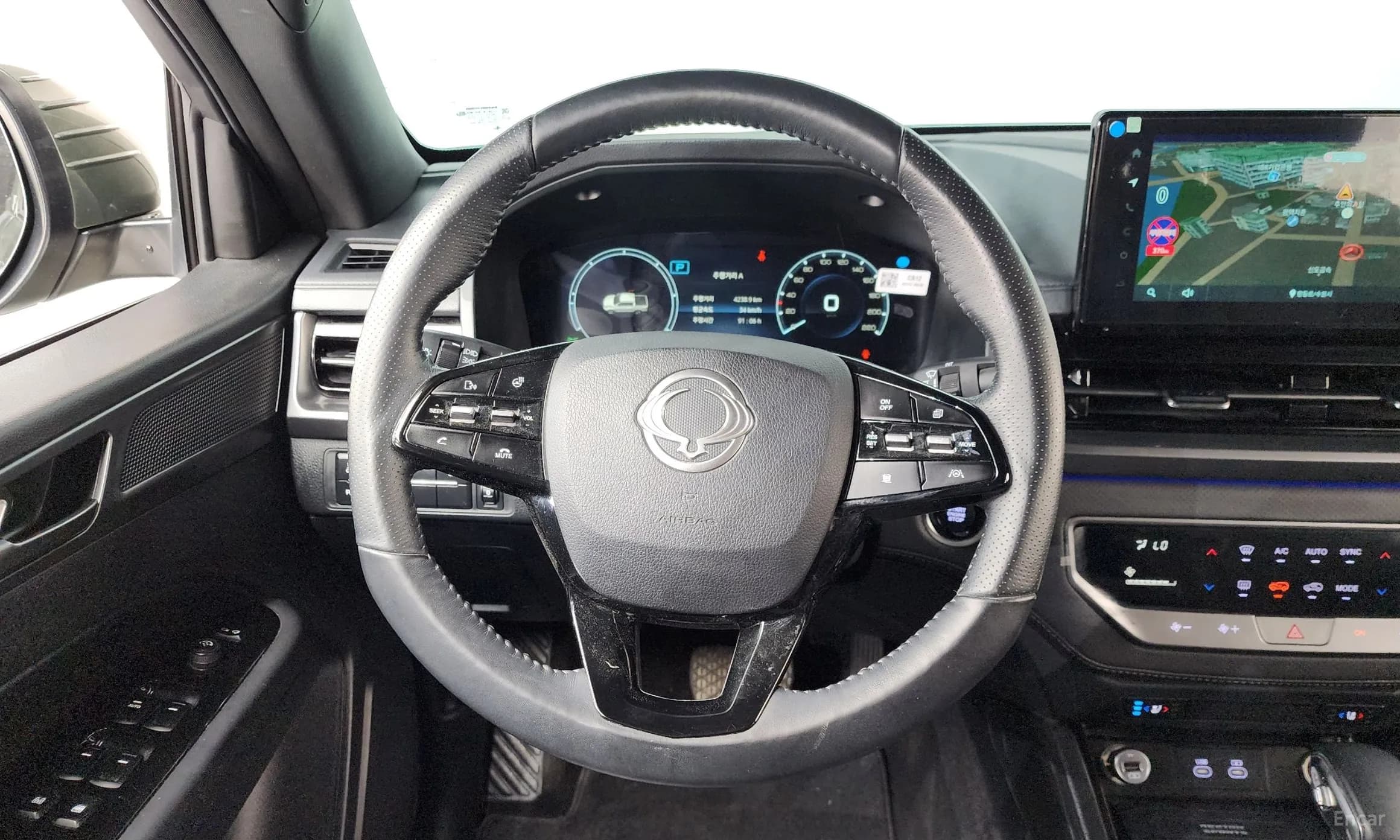 Rexton Sports Khan