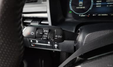Rexton Sports Khan