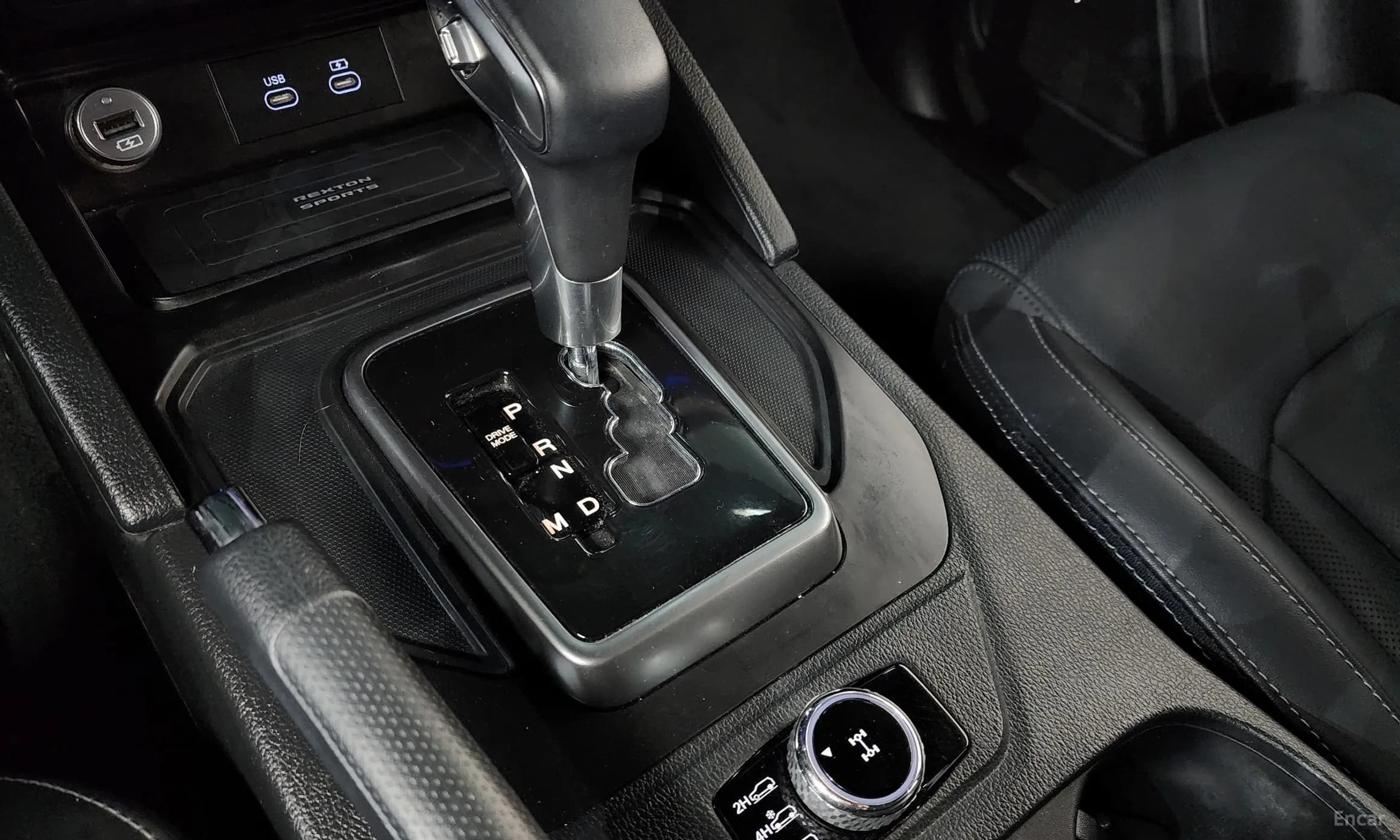Rexton Sports Khan