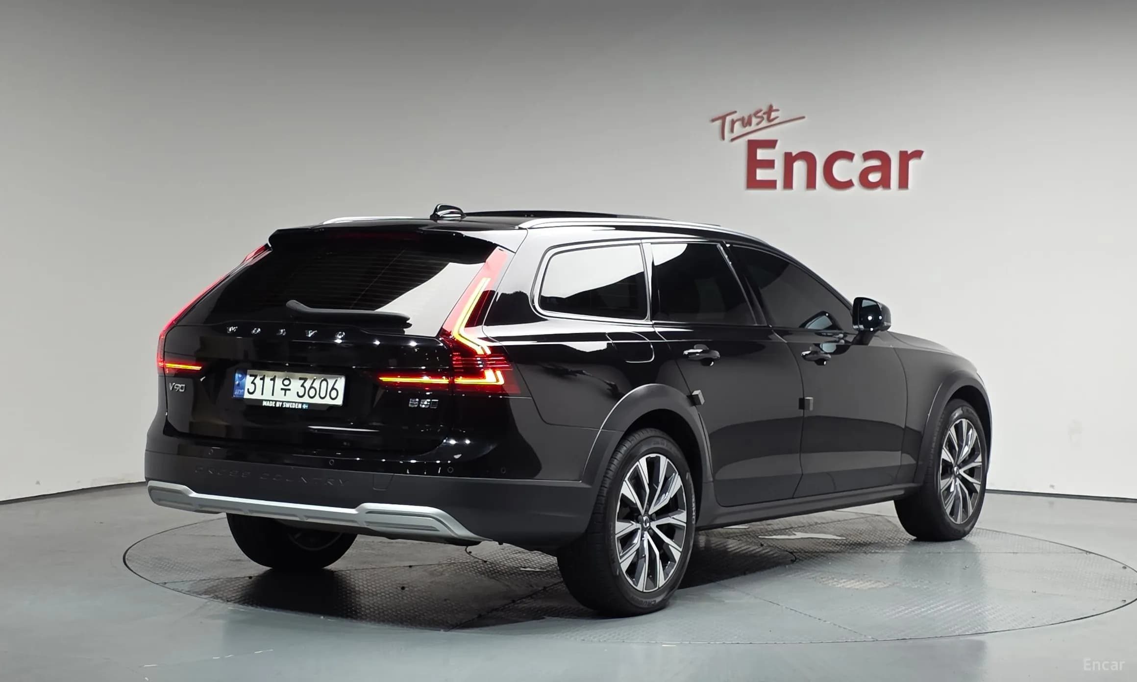 V90 Cross Country