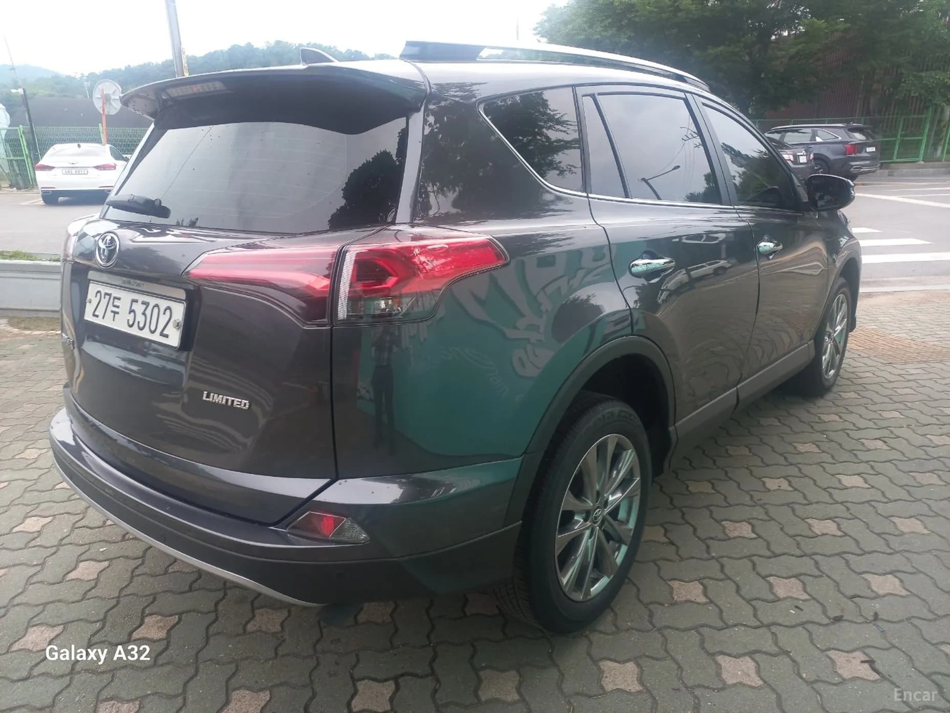 RAV4