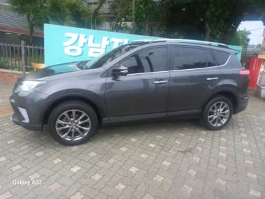 RAV4