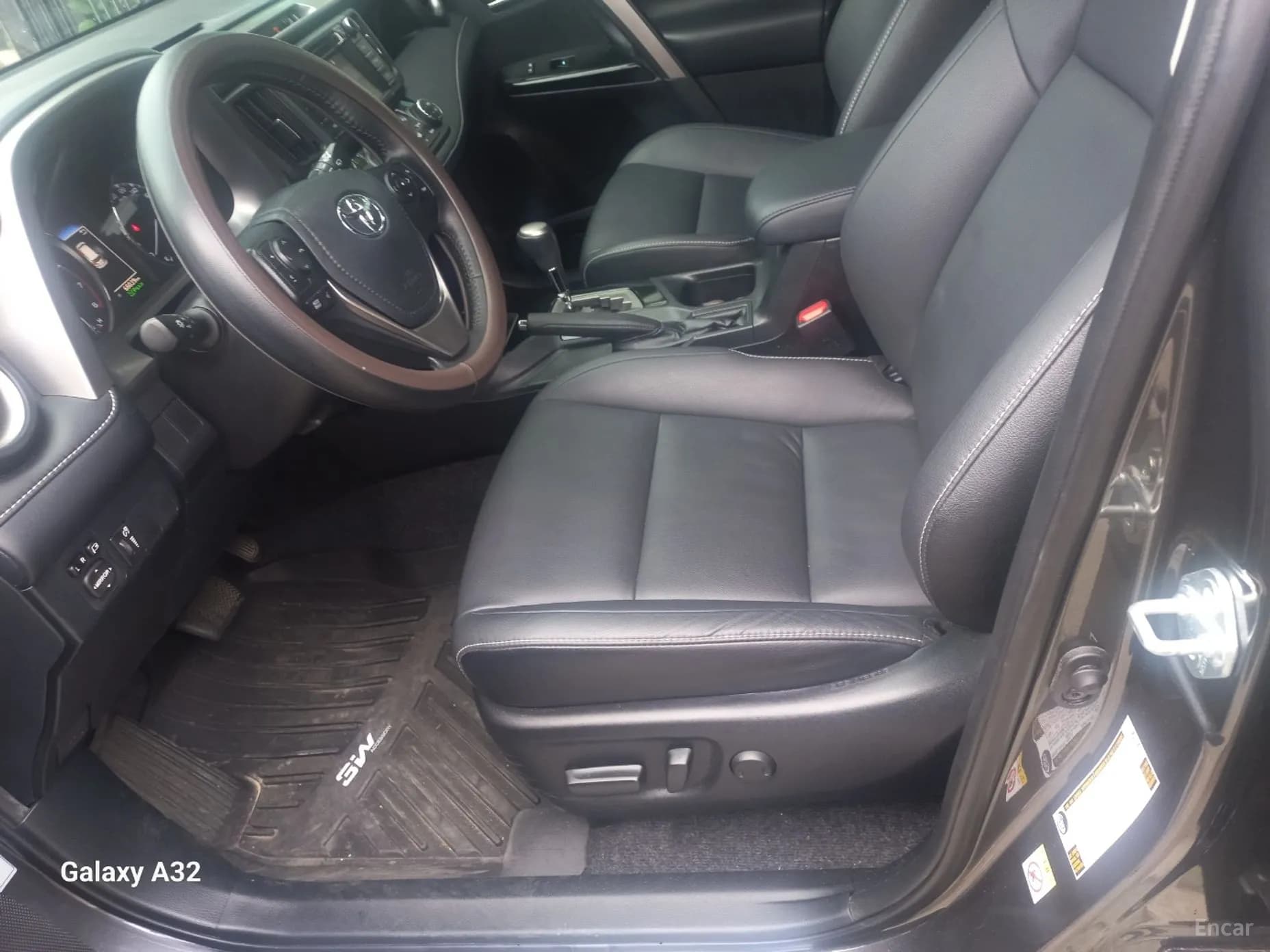 RAV4