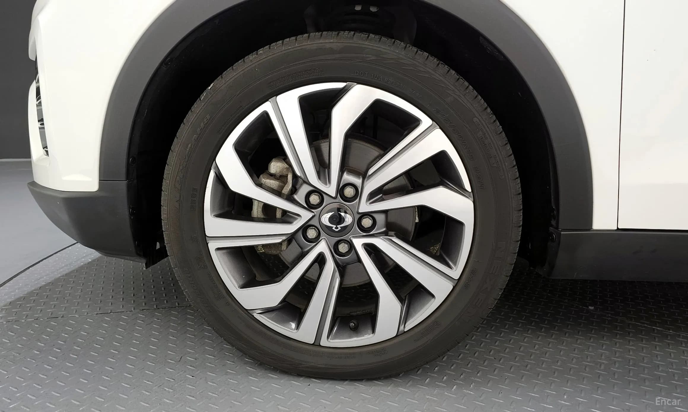Berry New Tivoli