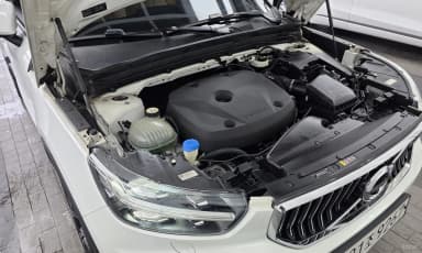 XC40