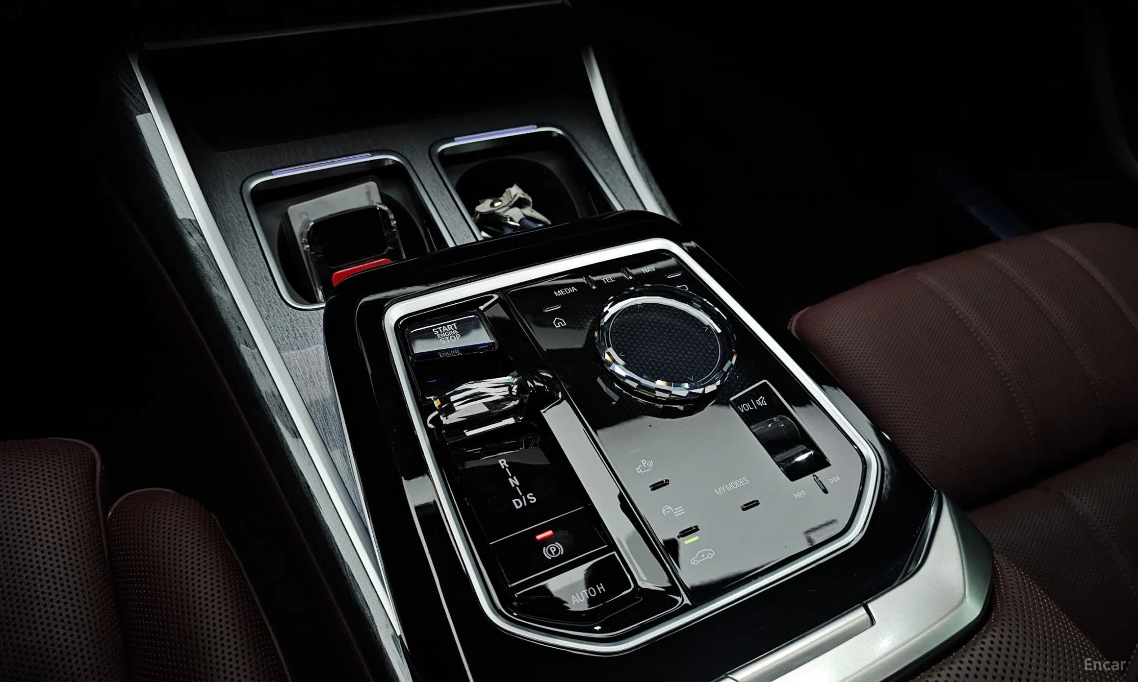 7 Series (G70)