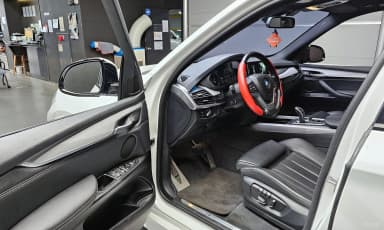 X5 (F15)