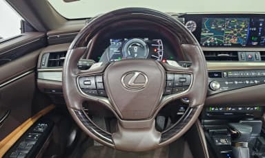 ES300h 7th Generation