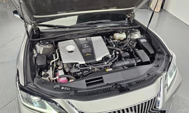 ES300h 7th Generation