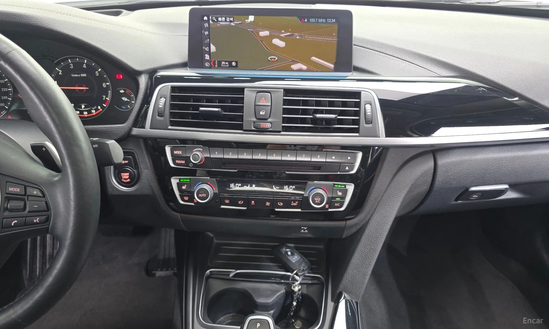 Series 4 (F32)