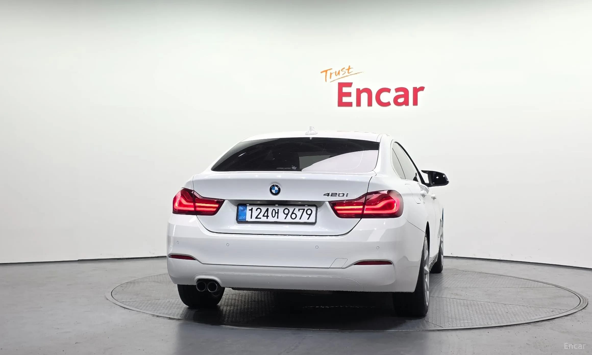 Series 4 (F32)