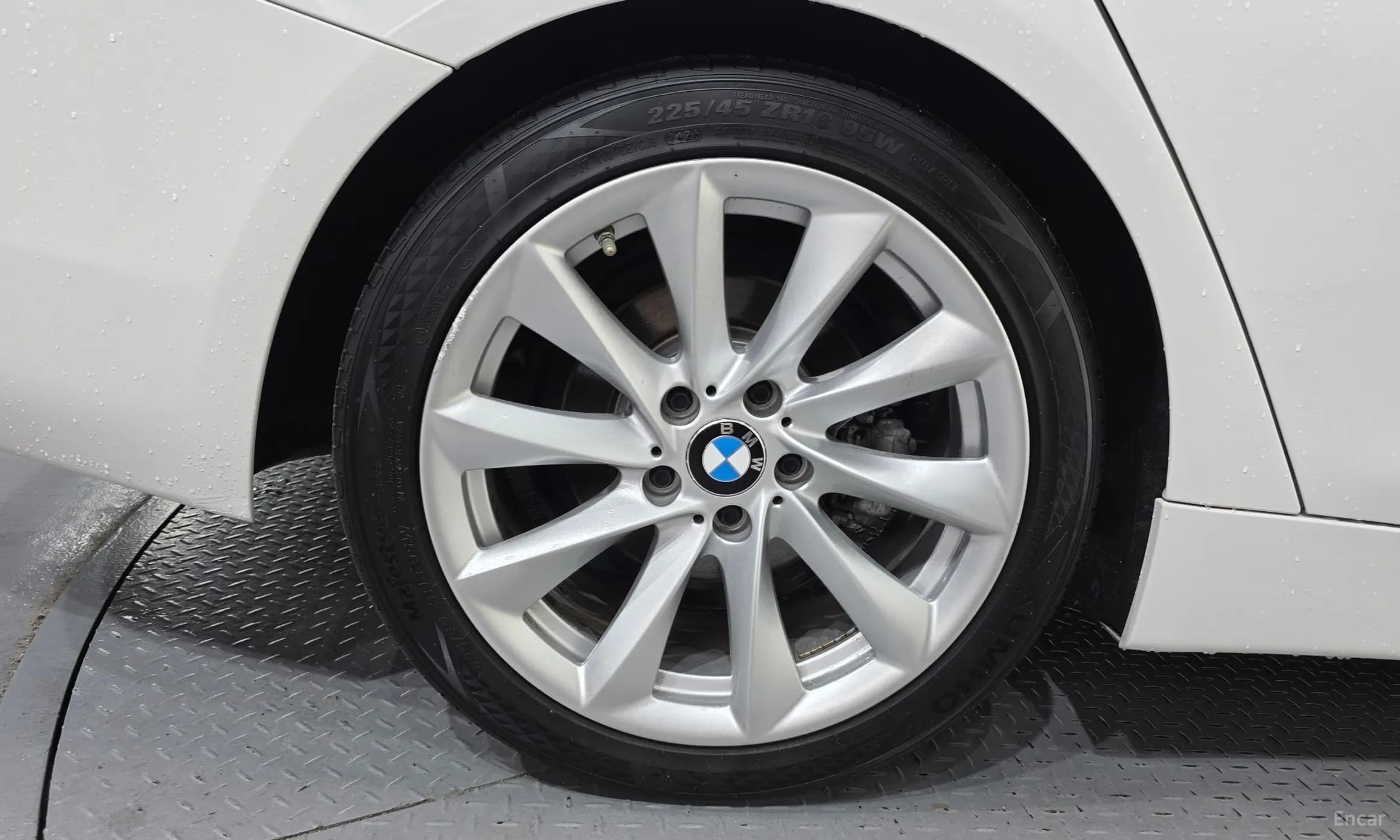 Series 4 (F32)