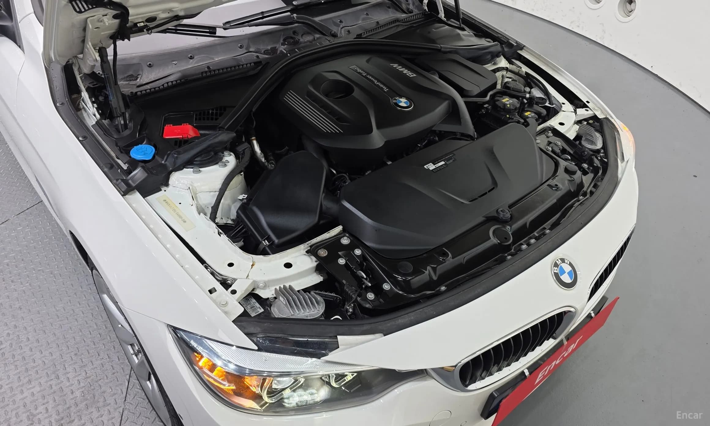 Series 4 (F32)