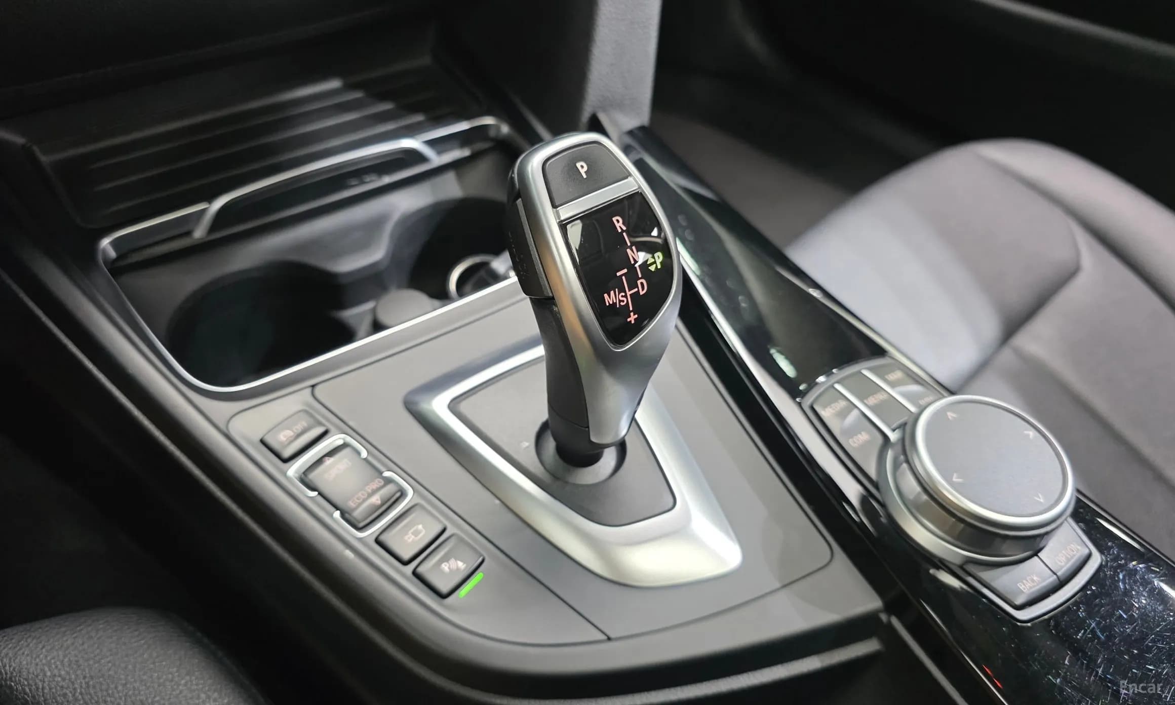 Series 4 (F32)