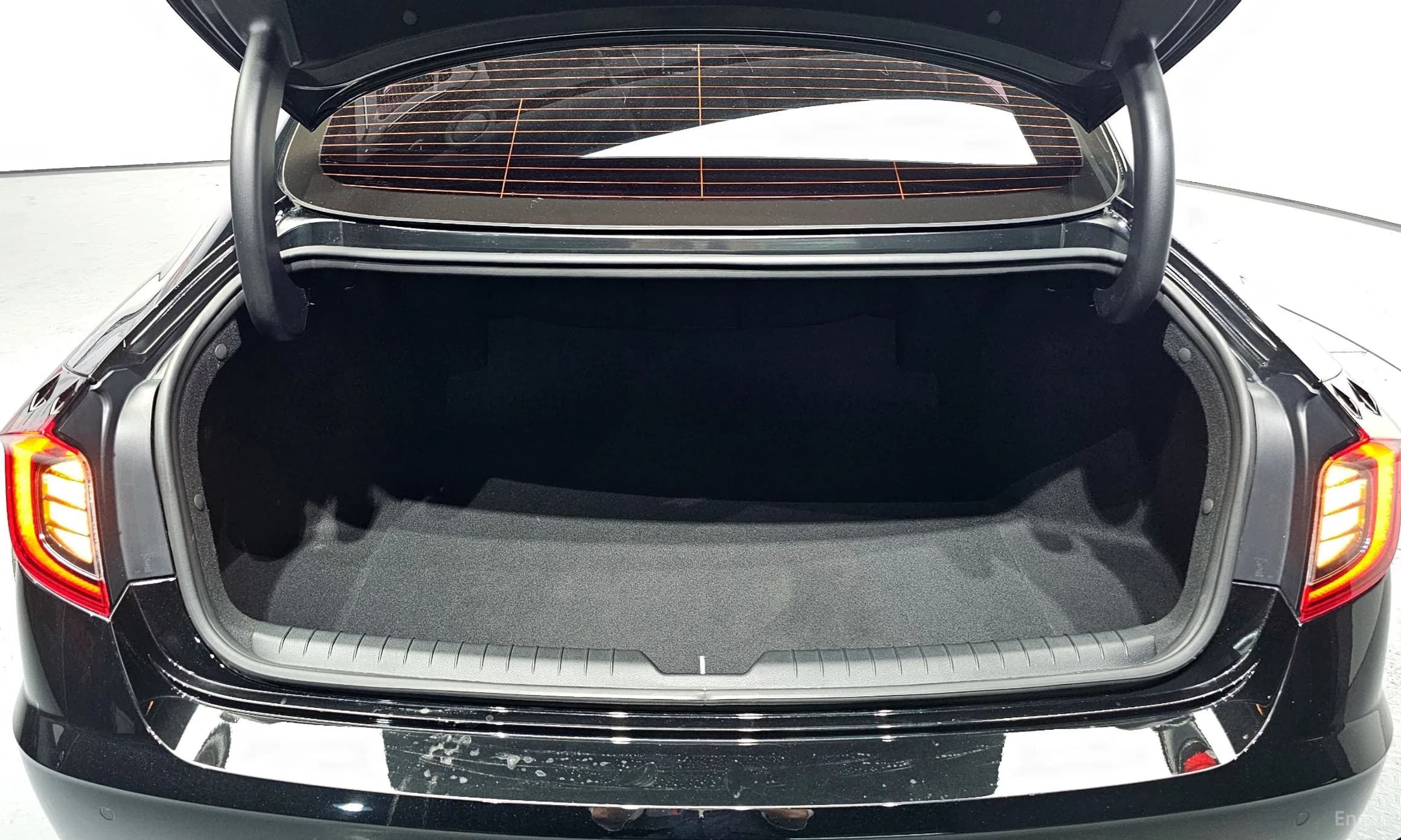 Sonata Hybrid (DN8)