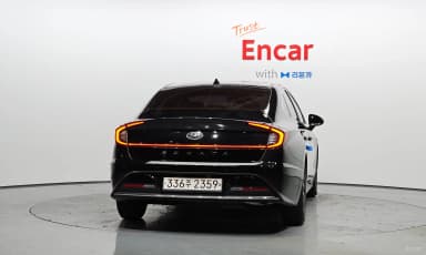Sonata Hybrid (DN8)