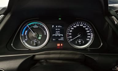Sonata Hybrid (DN8)