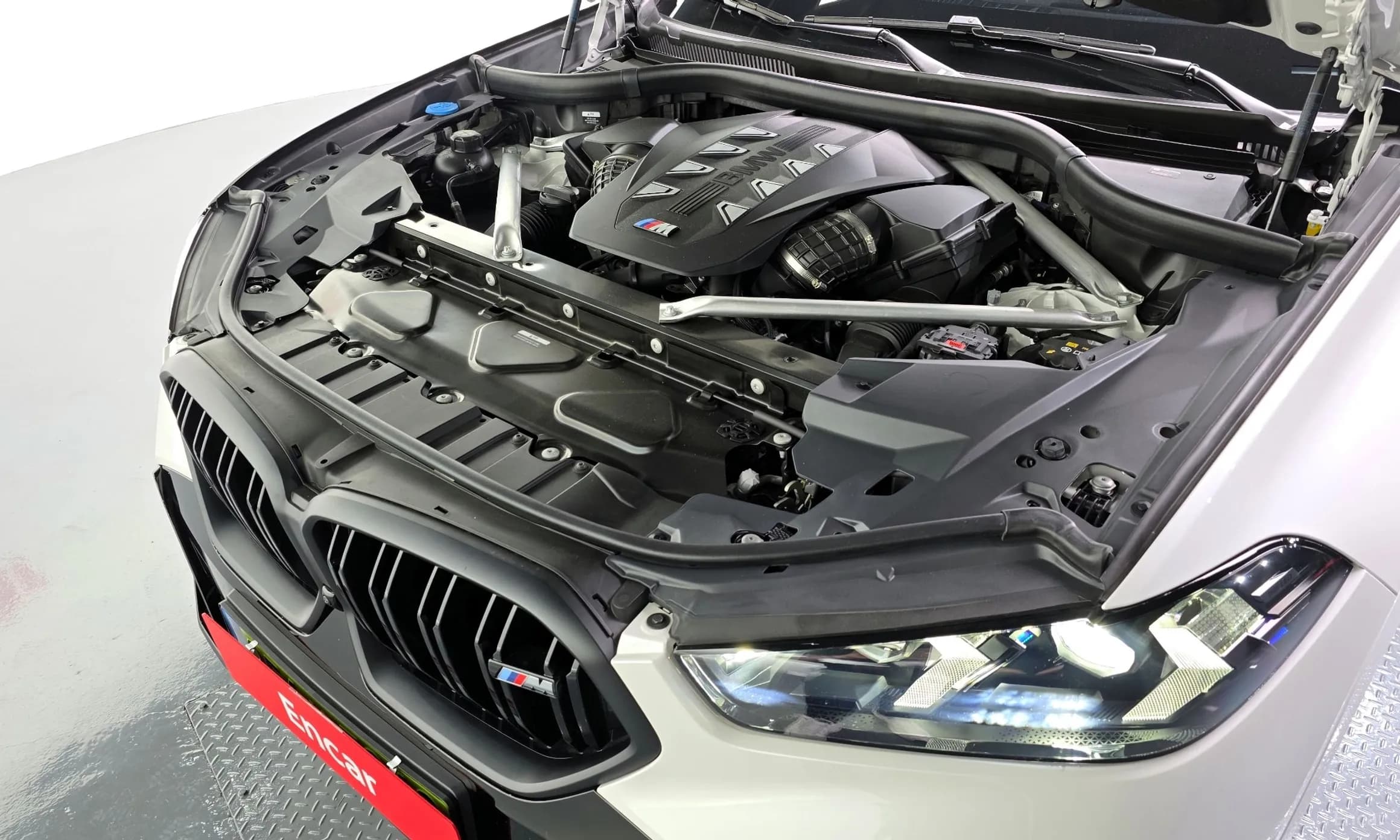 X6 (G06)