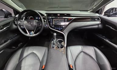 Camry (XV70)