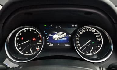 Camry (XV70)