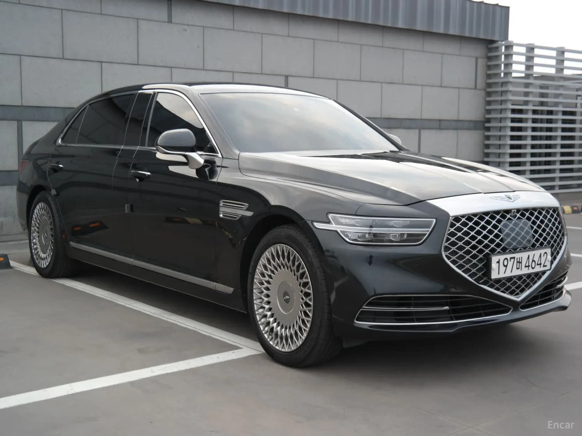 G90