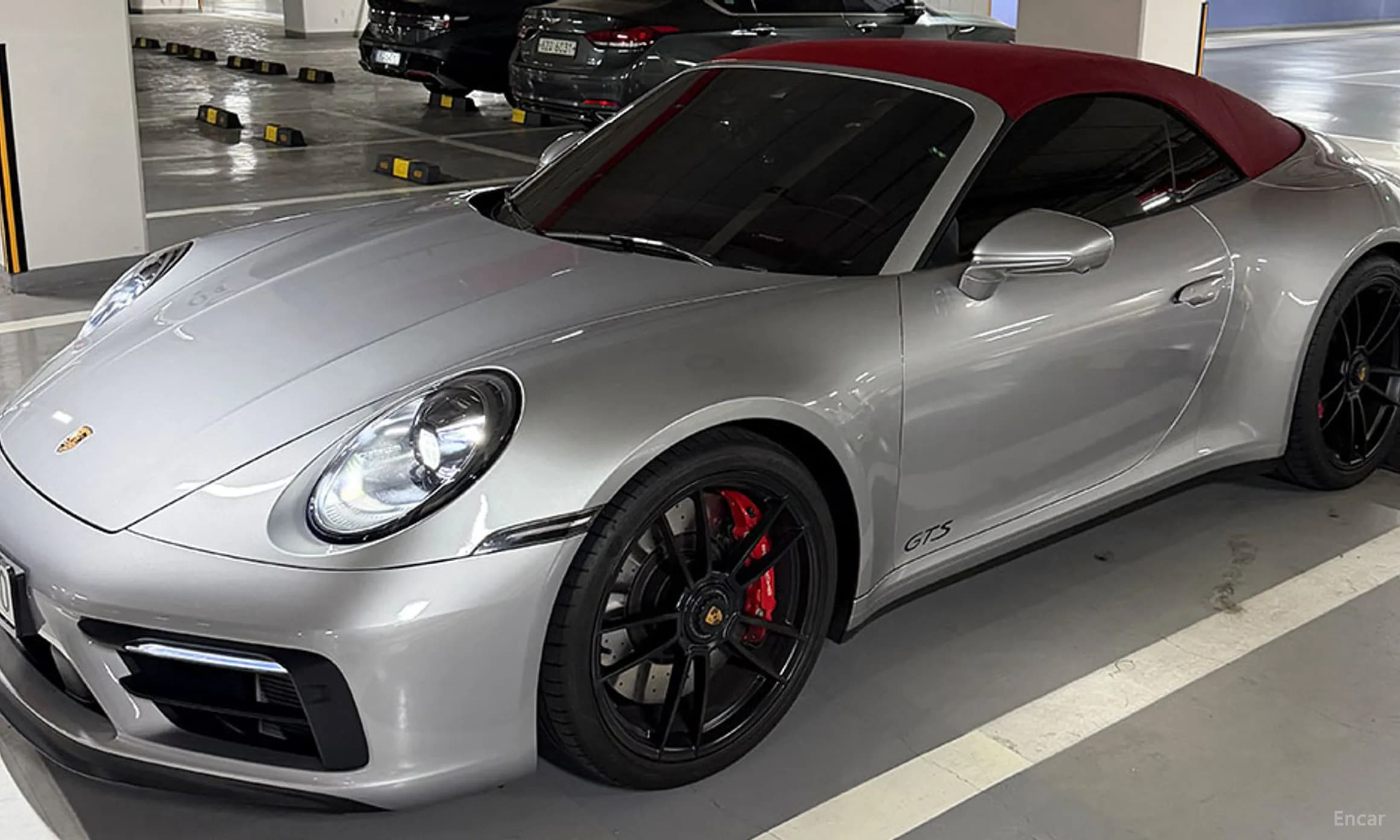 911 (992)