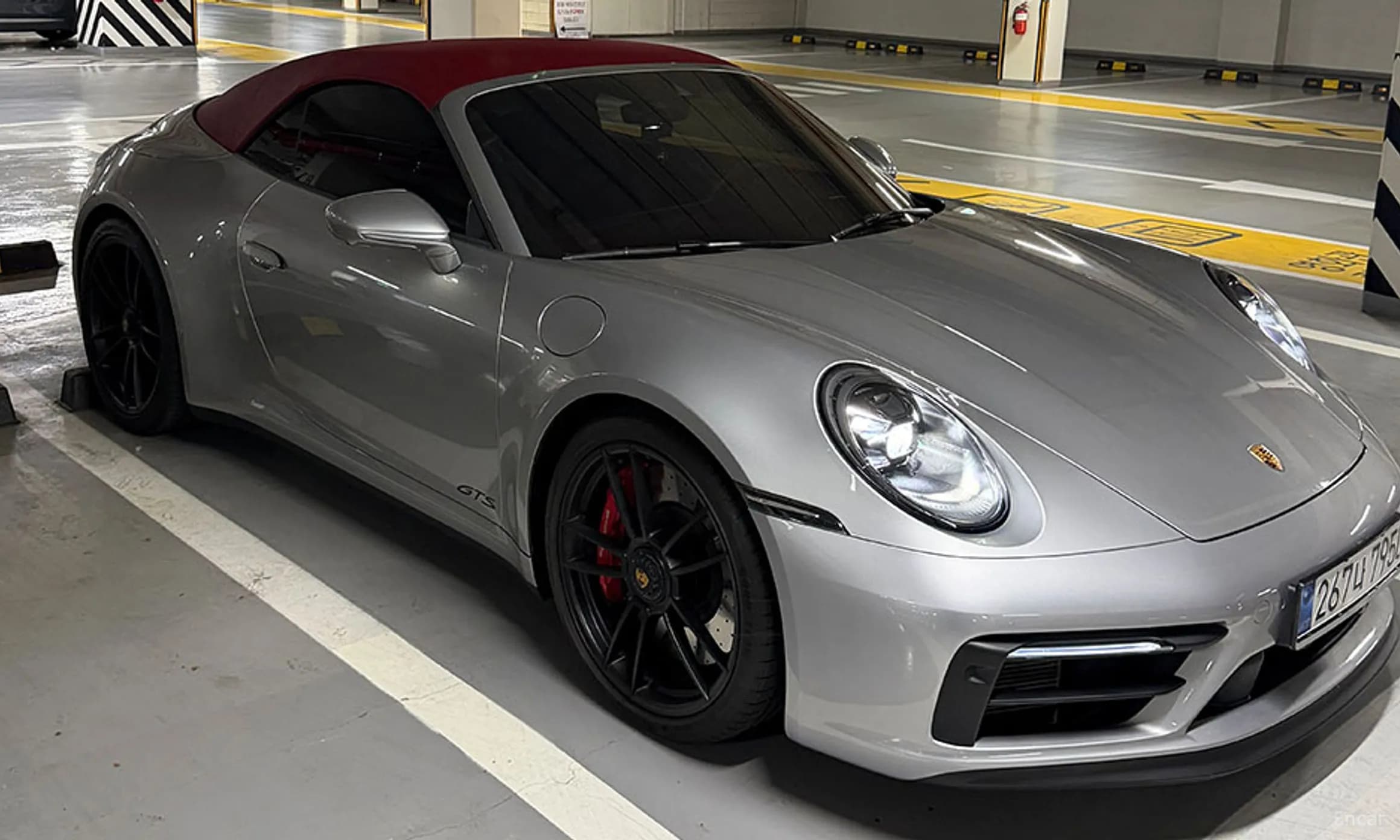 911 (992)