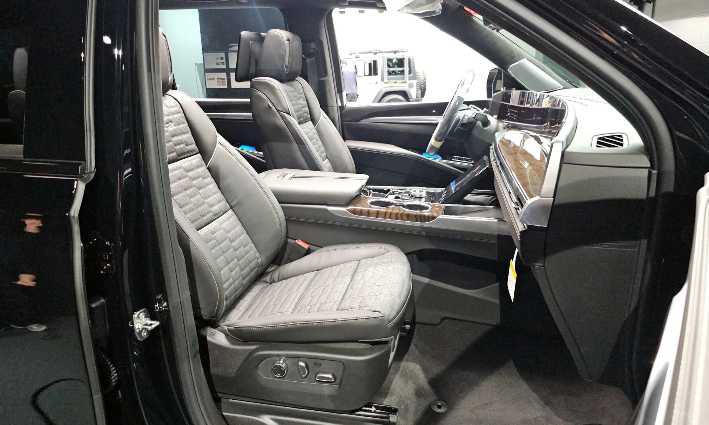 Escalade 5th Generation