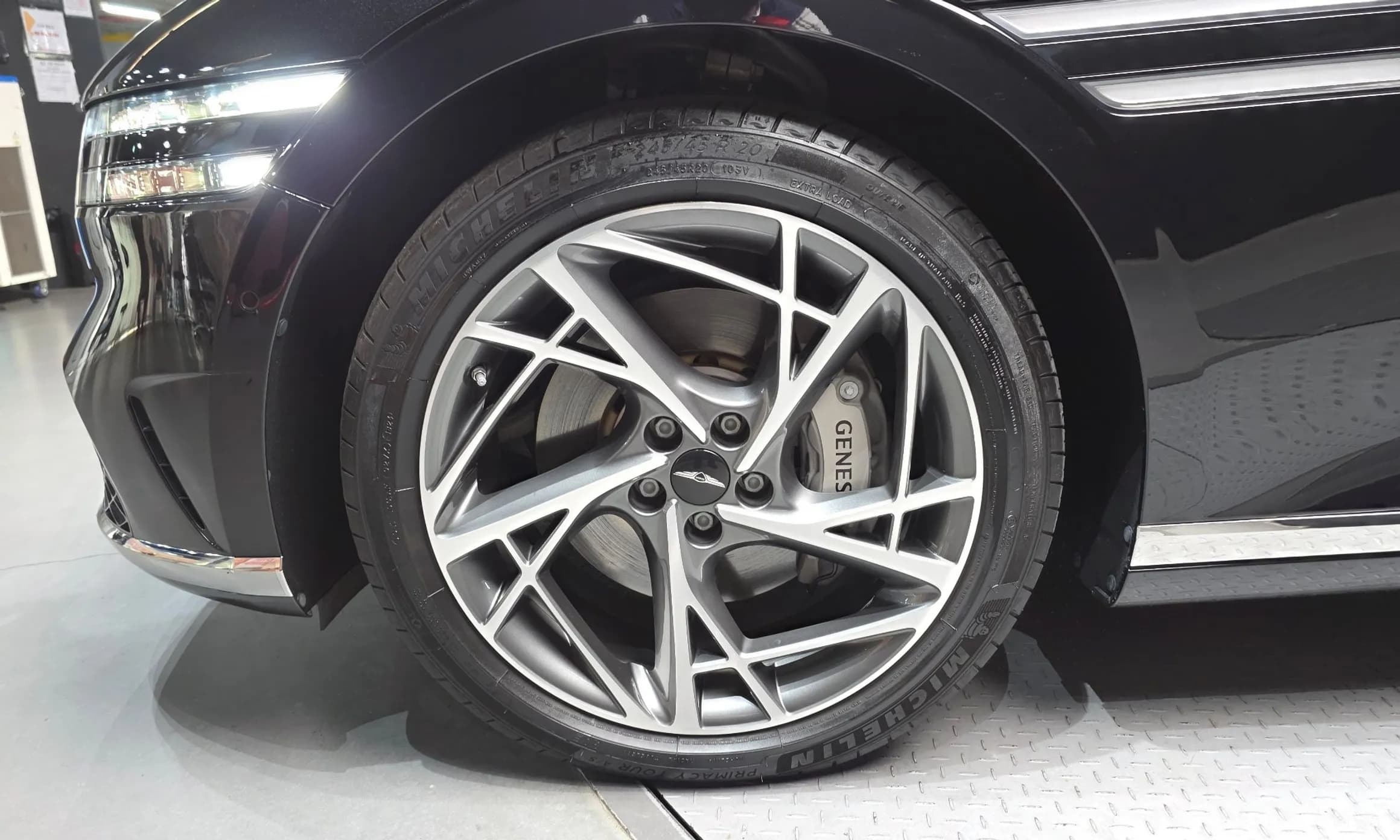 G90 (RS4)