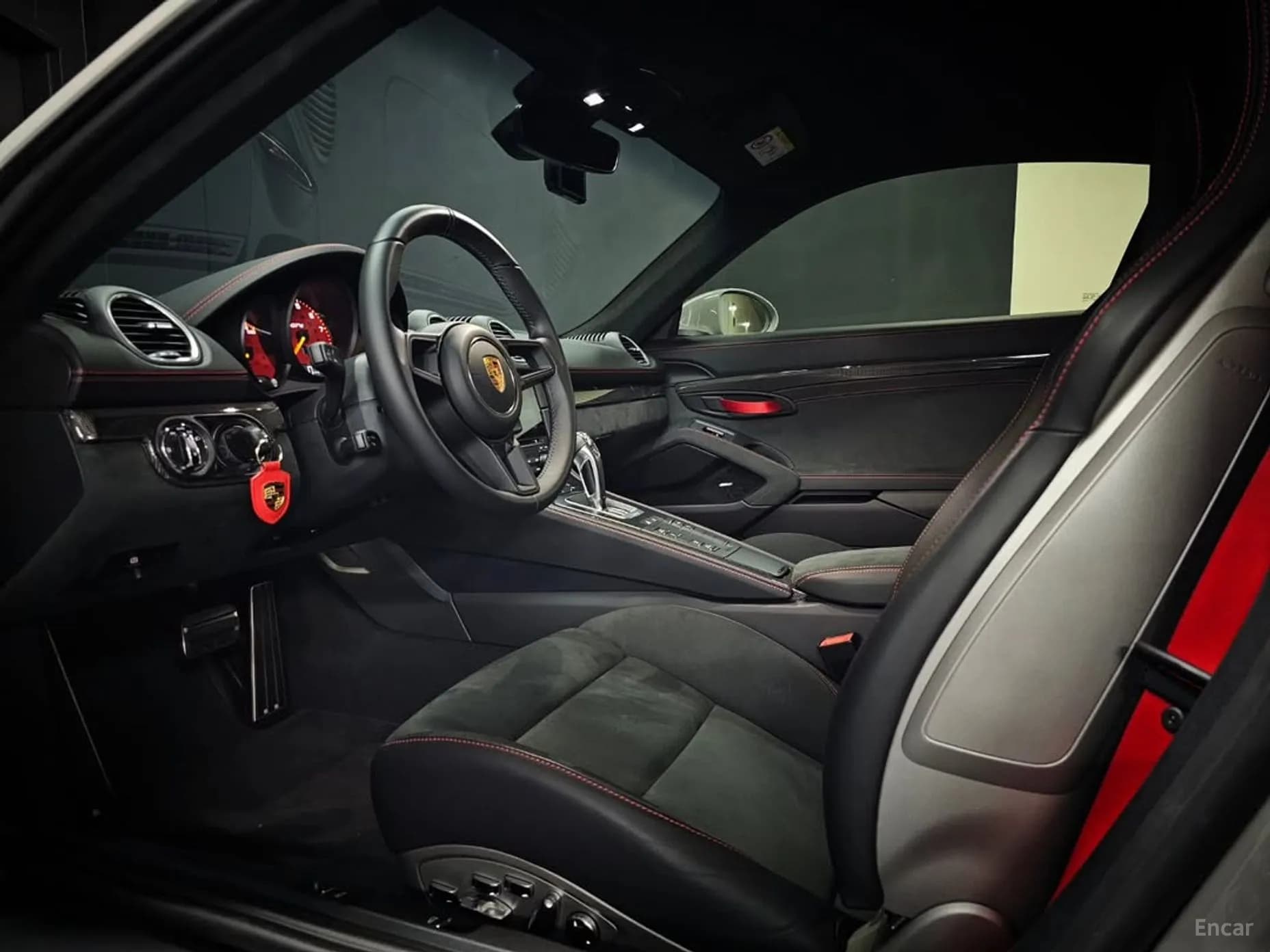 718 Cayman