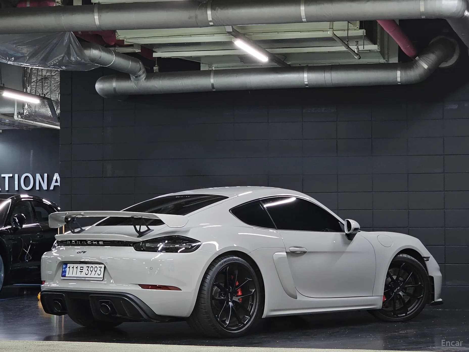 718 Cayman
