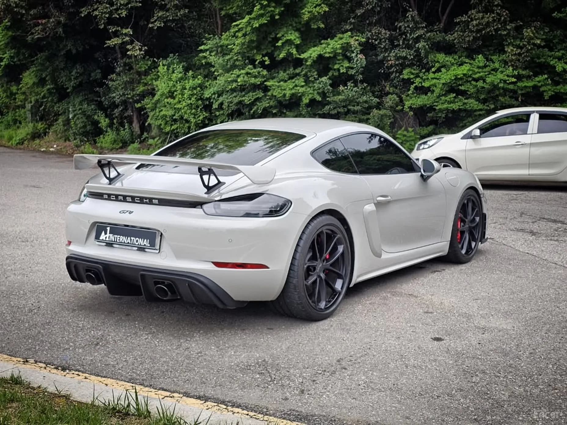 718 Cayman