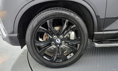 G4 Rexton