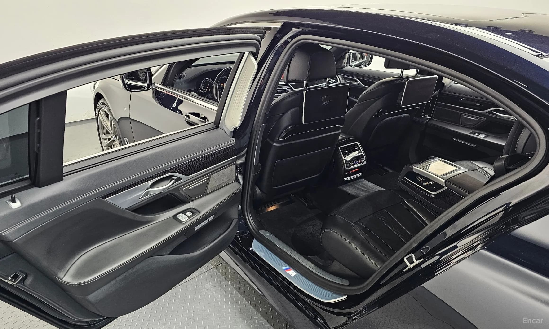 7 Series (G11)